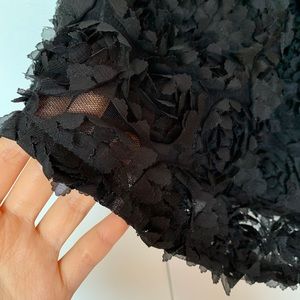 ruffles flower black skirt